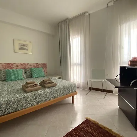 At The Column Square Padova