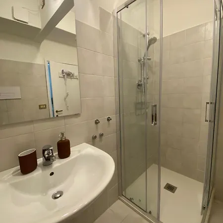 Apartment At The Column Square *